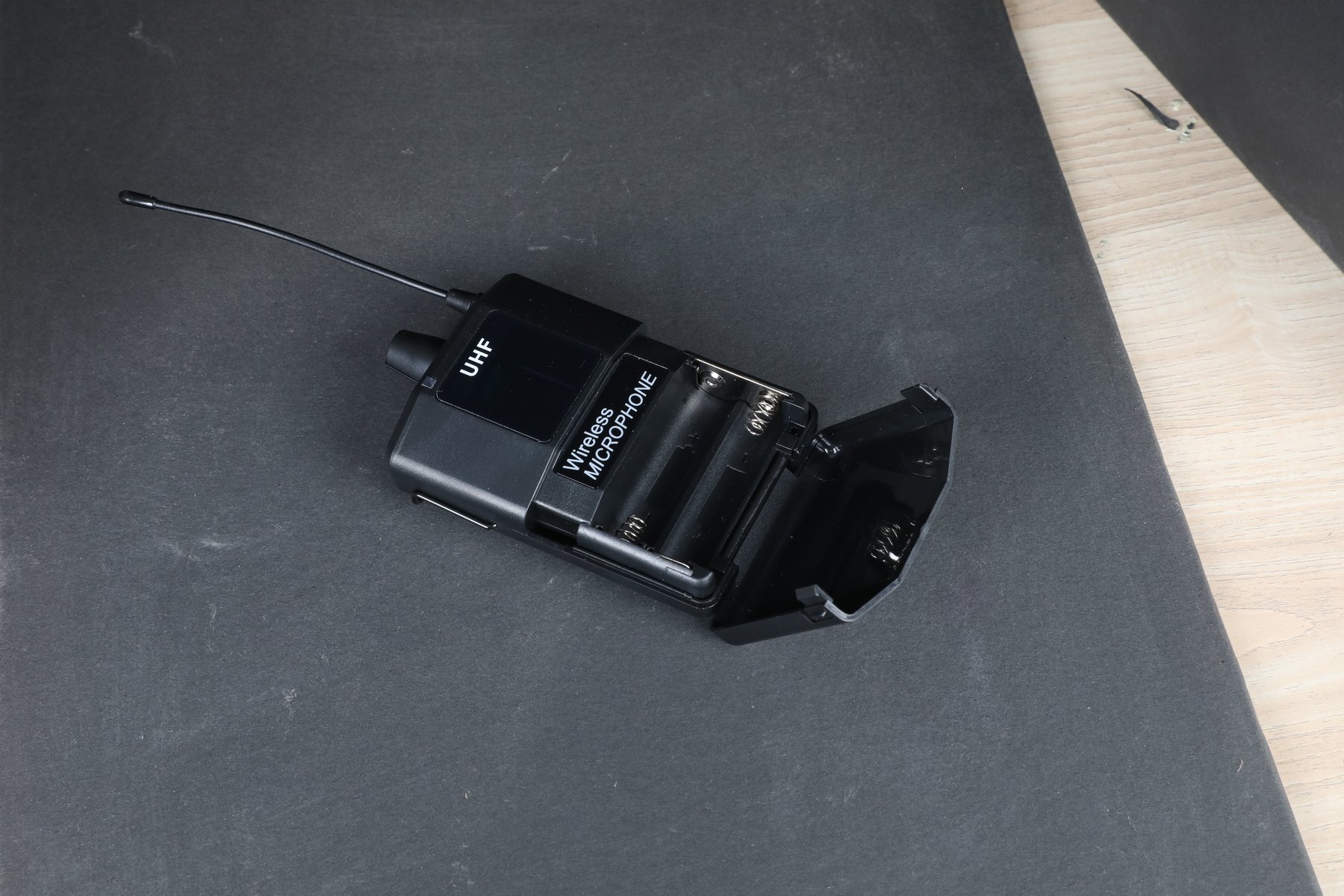 VB01 wireless microphone bodypack open battery compartment