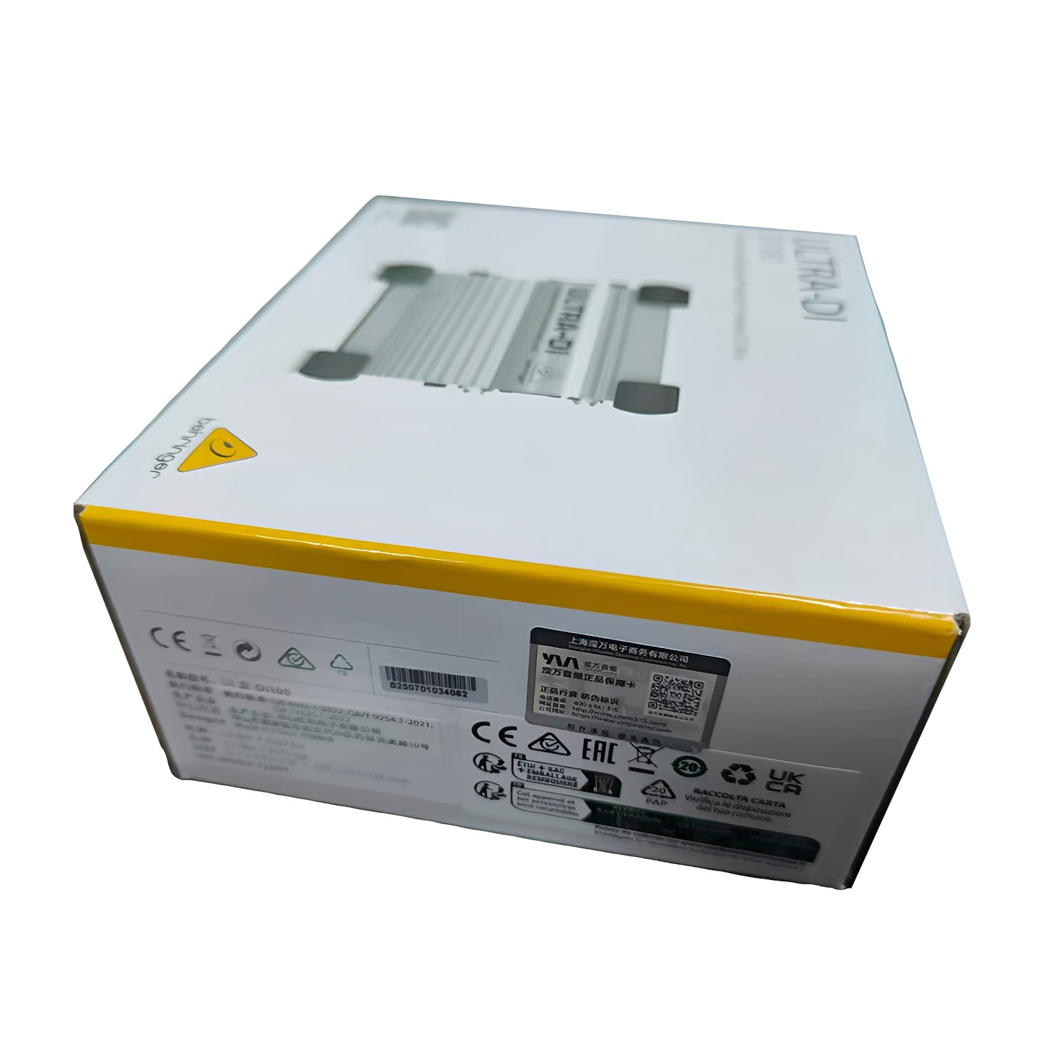 DI100 phantom powered DI box view 2